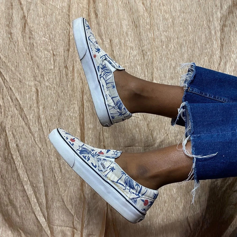 Vans low slip-on Sneakers Womenâs 7.5 Menâs 6 - Picture 2 of 4